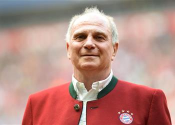 رئيس بايرن ميونخ يعتذر بعد إهانته للاعب سان جيرمان