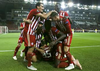 فيديو كوكا يسجل في فوز أولمبياكوس بخماسية على دوديلانج