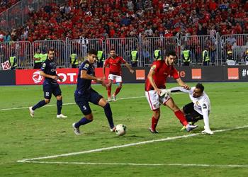 أزارو يخرج عن صمته بعد خسارة الأهلي لدوري أبطال إفريقيا اتقوا الله يا مصريين