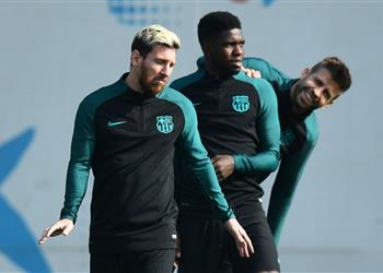 رسمي ا ميسي وأومتيتي يحصلان على التصريح الطبي قبل مواجهة بيتيس