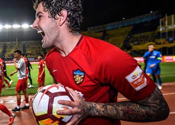 باتو يرد على أنباء عودته إلى ميلان في يناير