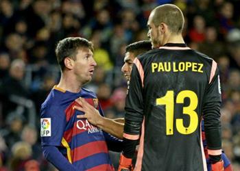 جماهير برشلونة تتوعد حارس ريال بيتيس