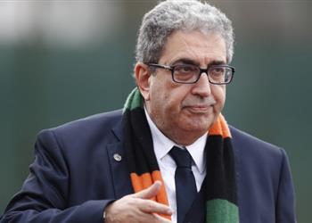 مدير جنوى يوجه رسالة تحذيرية لبرشلونة ونابولي