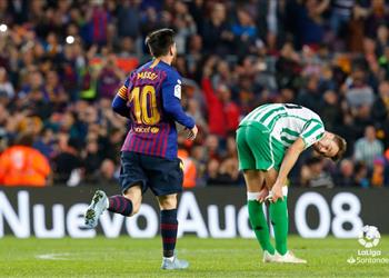 فيديو ريال بيتيس ي سقط برشلونة برباعية مع عودة ميسي