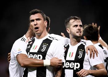 مانزوكيتش وكريستيانو يقودان يوفنتوس لإسقاط ميلان في ليلة حزينة لهيجواين