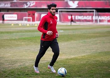 الأهلي يتخذ قرار ا جديد ا تجاه صالح جمعة