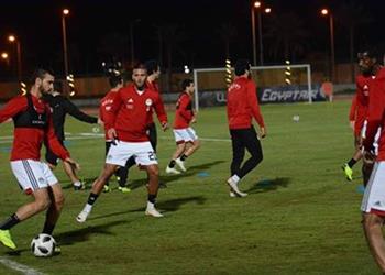 بمشاركة صلاح منتخب مصر يواصل تدريباته الجماعية استعداد ا لتونس في تصفيات إفريقيا
