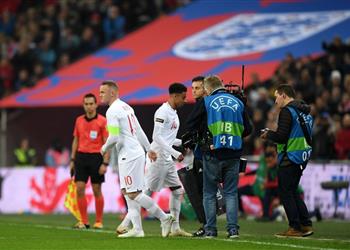 إنجلترا تمطر شباك الولايات المتحدة بثلاثية في ليلة وداع روني