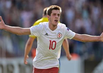 برشلونة يراقب نجم جورجيا