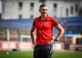 كارتيرون ولاعبو الأهلي يشيدون بحارس فريق الشباب