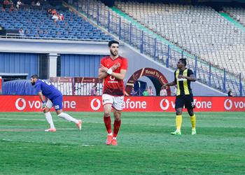 الأهلي يكشف حقيقة رغبة أزارو في الرحيل