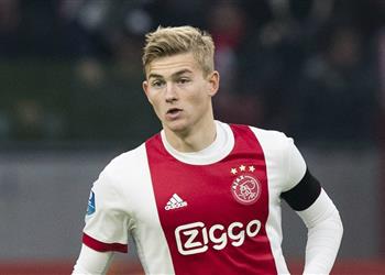 أندية إنجلترا تتلقى ضربة قوية من برشلونة بشأن دي ليخت