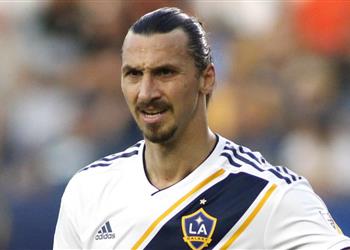 حارس ميلان السابق يطالب الفريق بضرورة التعاقد مع إبراهيموفيتش