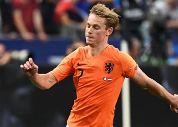 صورة دي يونج هدف برشلونة يتفاعل مع ريال مدريد