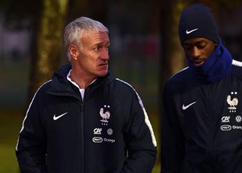 ديشامب يطالب برشلونة بمساندة ديمبلي