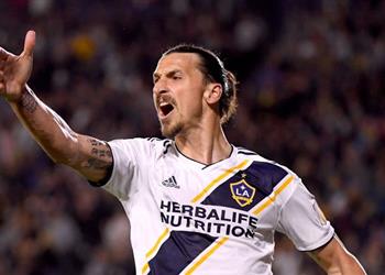 لوس أنجلوس جالاكسي يرد على تقارير عودة إبراهيموفيتش لميلان