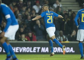 فيديو البرازيل تهزم الكاميرون ودي ا في مباراة إصابة نيمار