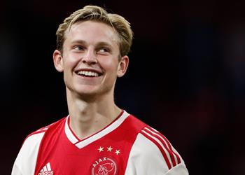 مانشستر سيتي يخشى برشلونة بعد تحديد سعر بيع دي يونج