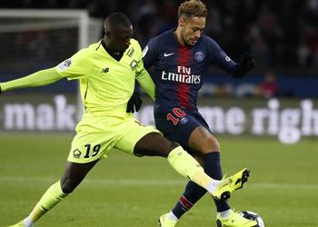 أرسنال ينافس برشلونة على صفقة هجومية