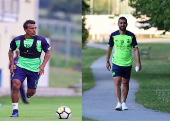 محمد عبد الشافي أساسي ا وعبد الله السعيد بديل ا في مباراة أهلي جدة والاتحاد