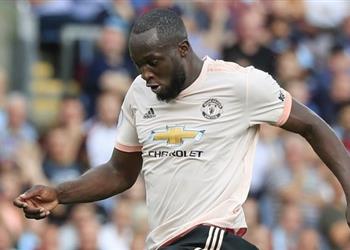 لوكاكو بقائي في مانشستر يونايتد ليس بيدي