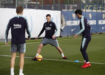 ثنائي برشلونة يعود للتدريبات بعد غياب