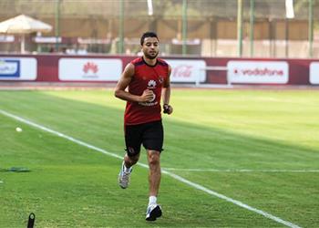 خاص الإسماعيلي والمصري يتنافسان على ضم باسم علي من الأهلي