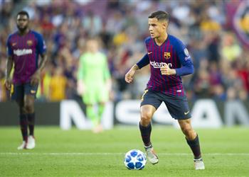 أس لاعبو برشلونة يثقون في عودة كوتينيو القوية رغم سوء الأداء