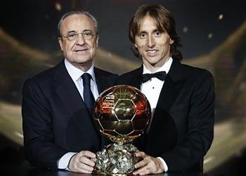 بيريز بعد فوز مودريتش ريال مدريد يمتلك قصة حب جميلة مع البالون دور