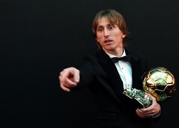 مودريتش أهدي الكرة الذهبية لمن استحقها من قبل مثل تشافي وإنييستا