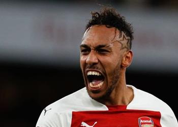 أوباميانج يوجه رسالة تحذير لمحمد صلاح وكين وأجويرو