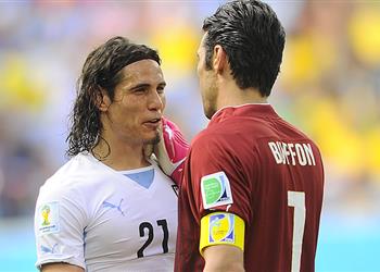 بوفون ينصح كافاني بشأن العودة إلى نابولي