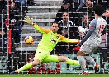 فيديو 3 أرقام مميزة لمحمد صلاح بعد هدفه أمام بورنموث