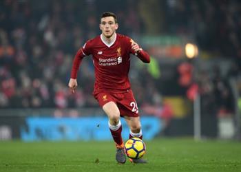 مدافع ليفربول تنتظرنا مباراة هامة أمام نابولي ثم لقاء صغير أمام مانشستر يونايتد