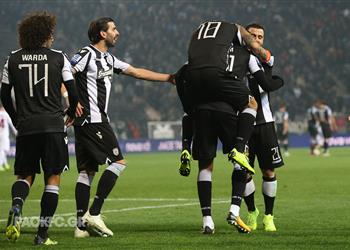 بمشاركة عمرو وردة باوك يحافظ على صدارة الدوري اليوناني بتخطي لاريسا