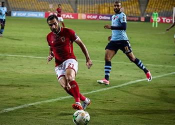الأهلي يحسم مصير علي معلول