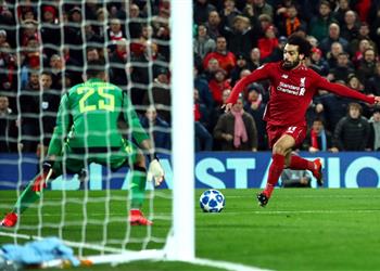 فيديو سجل مميز لمحمد صلاح في الأنفيلد بهدفه أمام نابولي