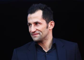 مدير بايرن ميونيخ يهدد برشلونة ويلمح لإمكانية خطف موهبتي أياكس