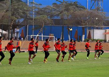 مران الأهلي معلول يشارك في التقسيمة تأهيل الشناوي وأزارو ومحمد يوسف يحفز عمار حمدي