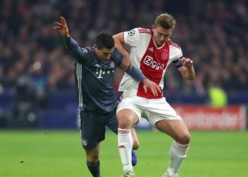 دي ليخت كنا نطمح لخطف الصدارة من بايرن ميونخ