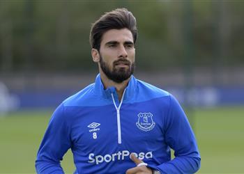 إذاعة كتالونية برشلونة يتخذ قرارا هاما حول مستقبل جوميش