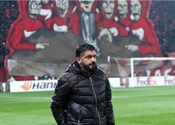 فيديو ميلان يودع الدوري الأوروبي بعد سقوطه أمام أولمبياكوس في غياب كوكا