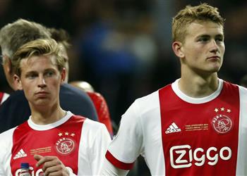 دي يونج ودي ليخت يريدان مواجهة برشلونة بدوري أبطال أوروبا