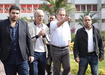 رسمي ا الأهلي يعلن التعاقد مع لاسارتي لمدة موسم ونصف