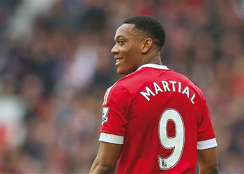 وكيله متشائم بشأن تجديد عقد مارسيال في مانشستر يونايتد