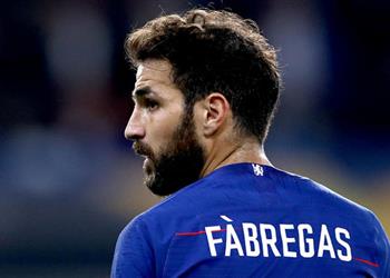 فابريجاس يتخذ خطوة تقربه من ميلان