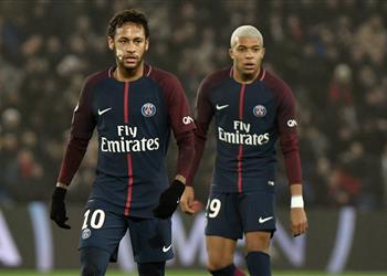 بوفون يرشح نيمار ومبابي للفوز بالكرة الذهبية