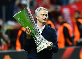 بيان رسمي مورينيو فخور بتدريبي لمانشستر يونايتد وعملت مع أشخاص رائعين هناك