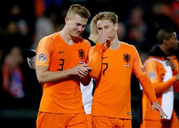 تشافي دي يونج ودي ليخت يناسبان برشلونة