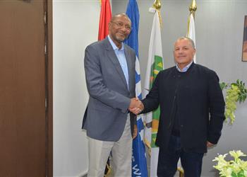 أبو ريدة يستقبل رئيس الاتحاد الكاميروني في مقر الجبلاية